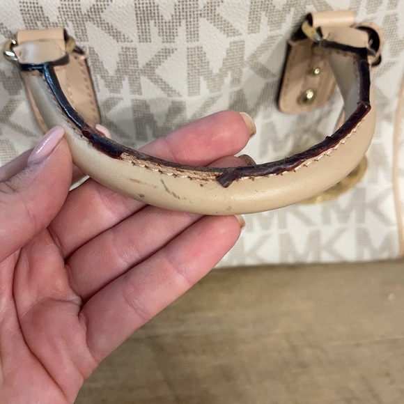 Michael Kors Handbag - Picture 6 of 8